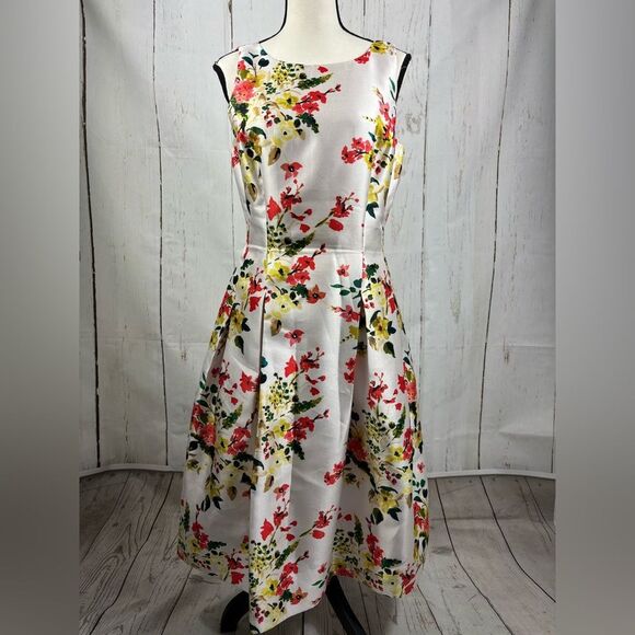 Tahari Dresses & Skirts - Tahari Arthur S. Levine Jacquard Sleeveless Dress Watercolor Floral